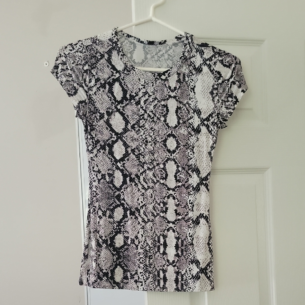 Express Black and White Snakeskin Short Sleeve Top